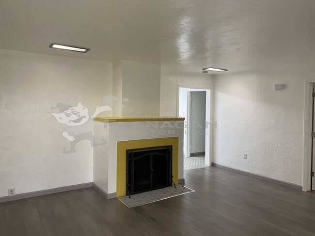 Photo - Charming 3 Bedroom/1.5 bathroom home with ...