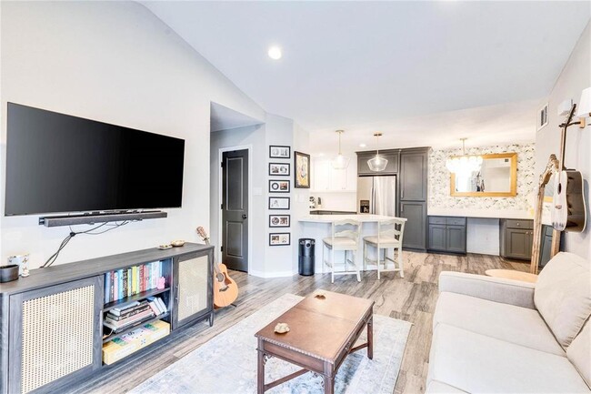 Building Photo - 2450 Wickersham Ln
