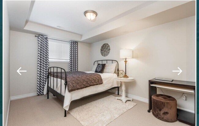 Photo du bâtiment - 2370 Esprit Dr