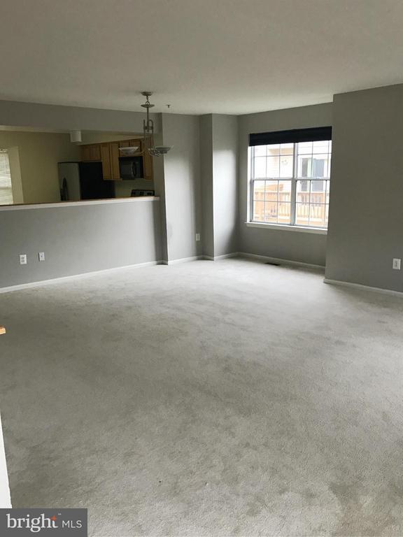 Foto del edificio - 6128 Silver Arrows Way