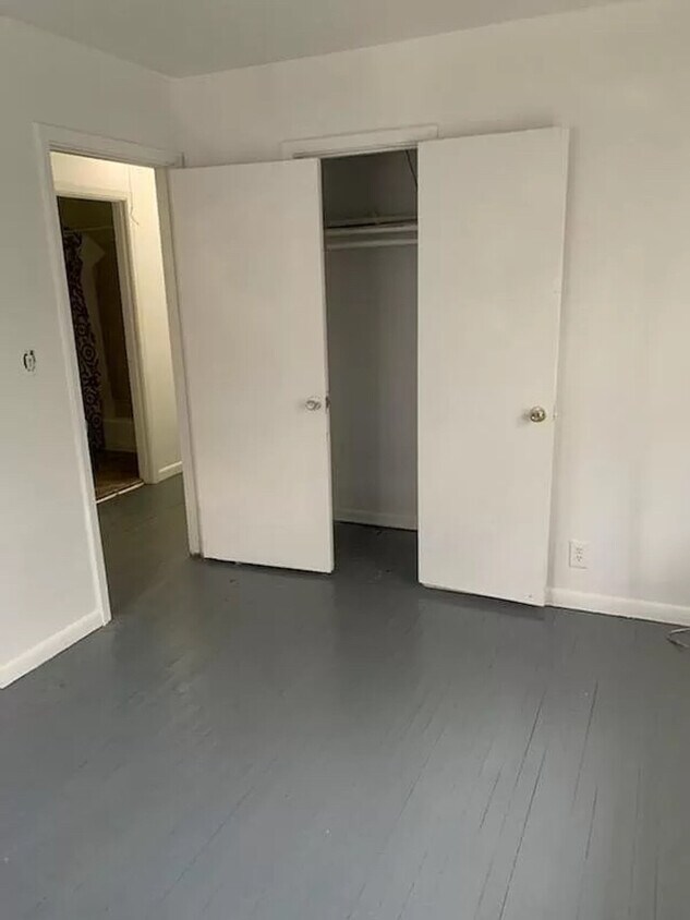Building Photo - Rooms for rent in a shared home