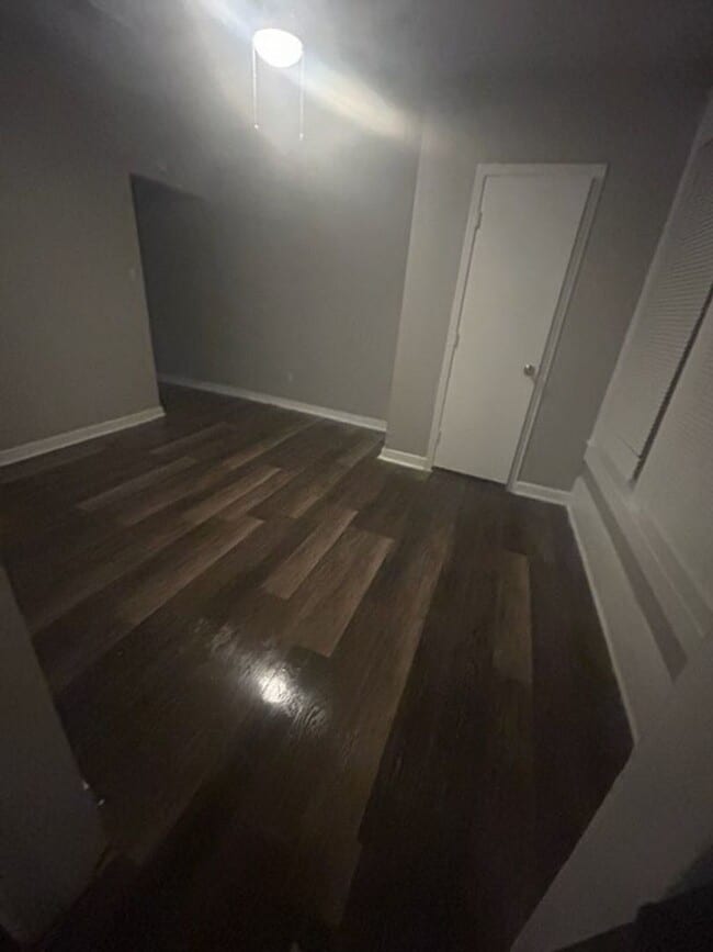 Building Photo - 350 W Waco Ave