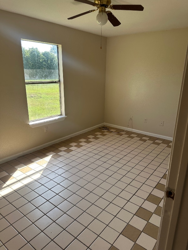 Building Photo - 485 Woodland Dr