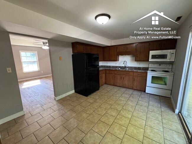 Foto del edificio - 551 Collier Ln