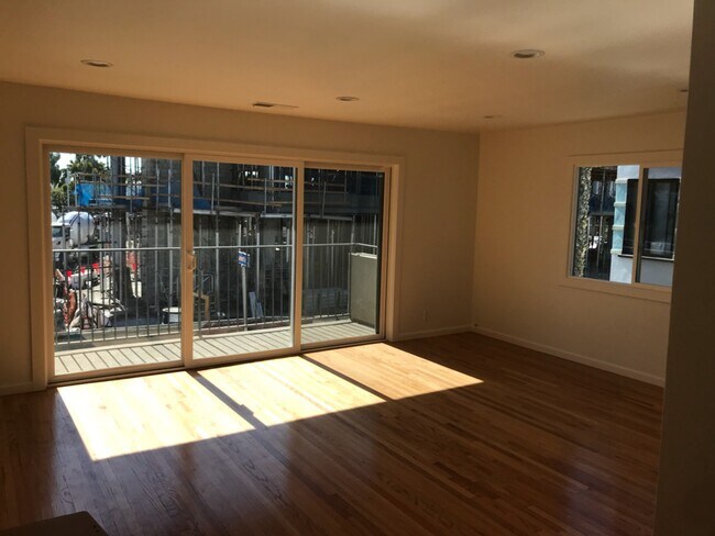 sala de estar - 21 Alamitos Ave