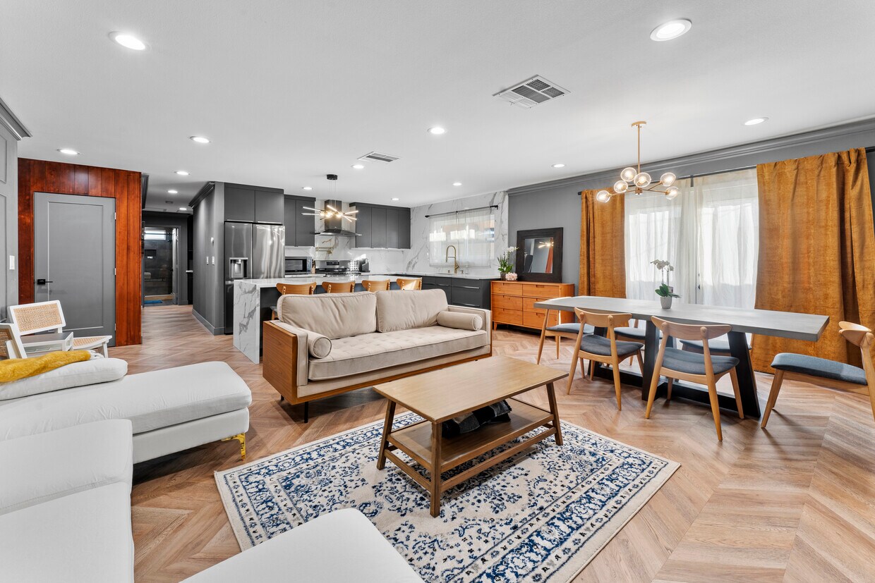 Foto principal - 9204 Pelican Ave