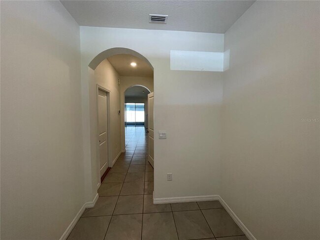 Building Photo - 2883 Peony Pr Ln
