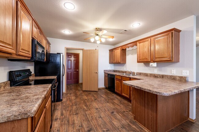 Building Photo - ***11547 N. Old Wire***