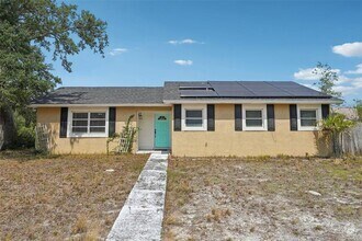 Building Photo - 503 Holt Cir