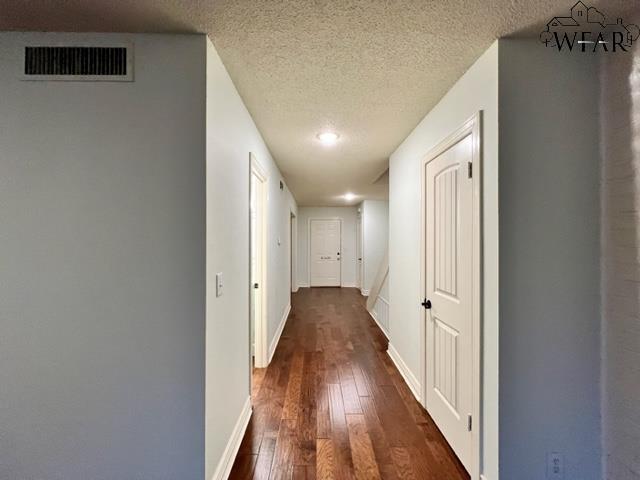 Building Photo - 3028 Barrywood Dr
