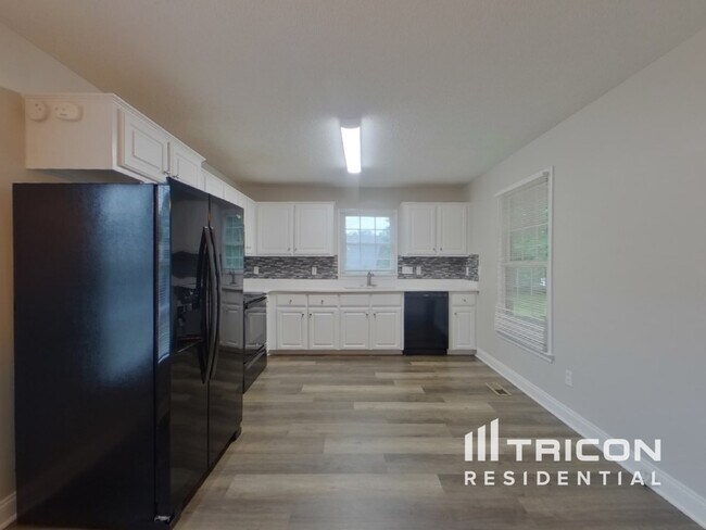 Building Photo - 1527 Seejay Ct