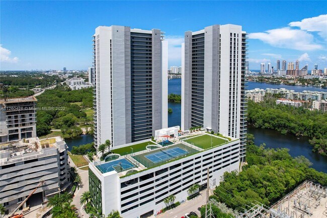 Foto del edificio - 16385 Biscayne Blvd