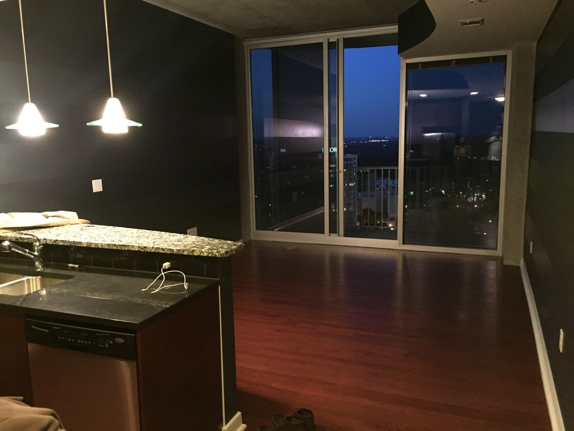Foto principal - 400 West Peachtree St NW