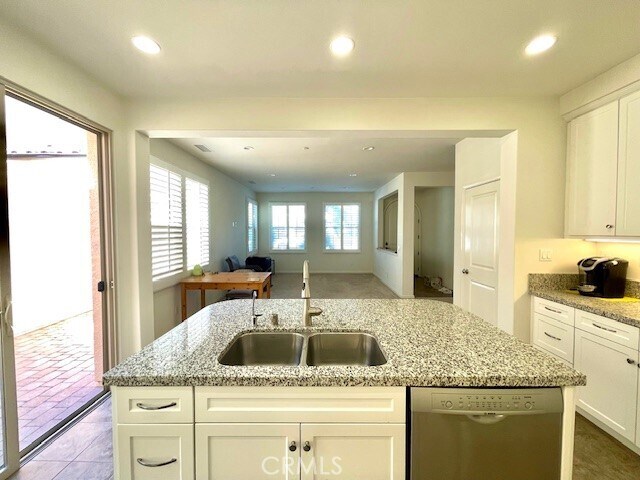 Building Photo - 54 Jade Flower