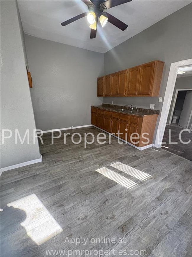 Building Photo - 1 Bedroom/ 1 Bathroom House