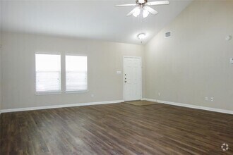 Building Photo - 108 Lavaca Loop