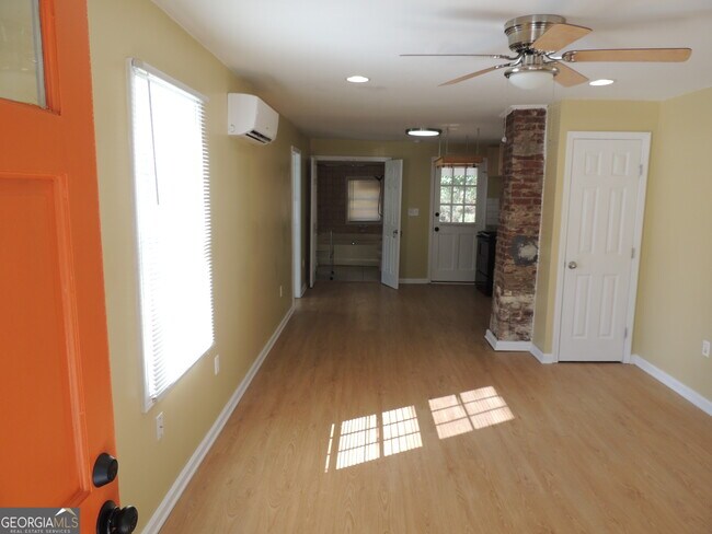 Foto del edificio - 5168 Avery St SW