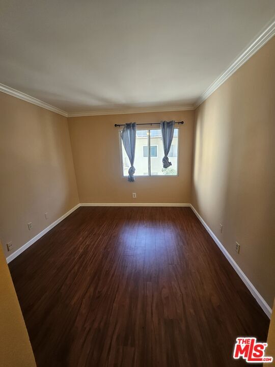 Building Photo - 5460 White Oak Ave