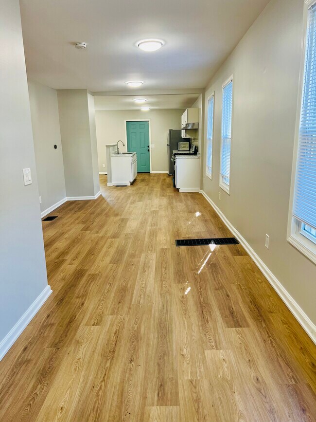 Entry - 197 Cottage St