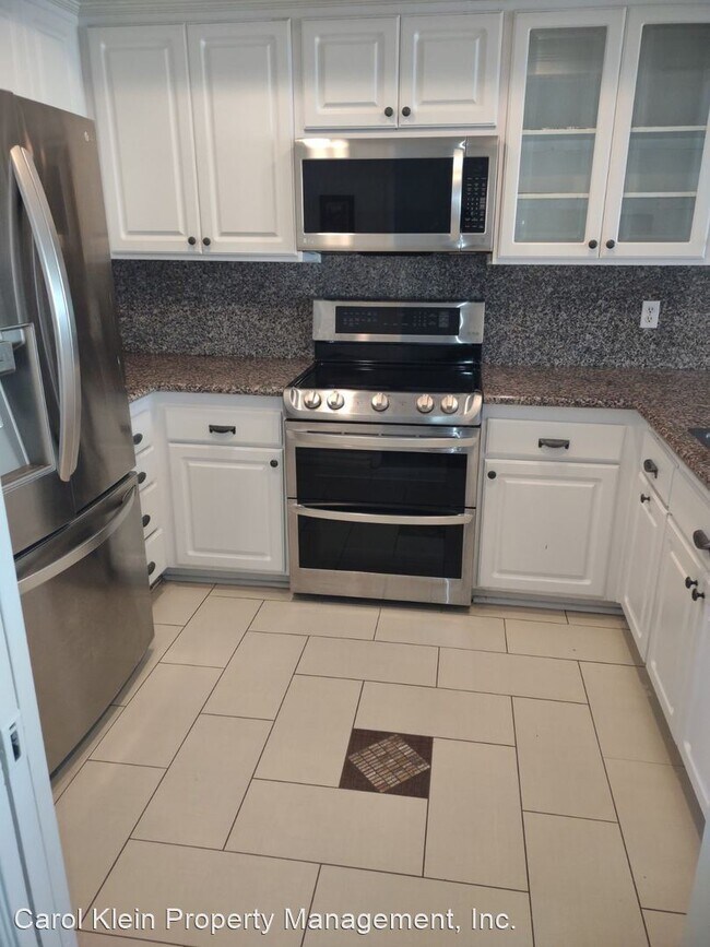 Building Photo - 3 br, 2 bath House - 854 Bear Creek Unit 13