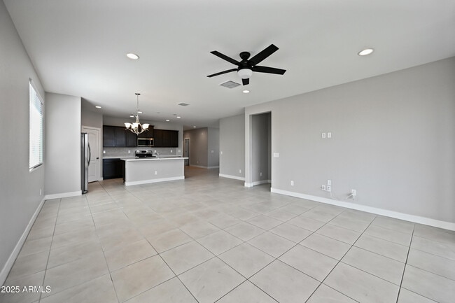 Building Photo - 24139 W Hess Ave