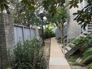 Foto del edificio - 7400 Bellerive Dr