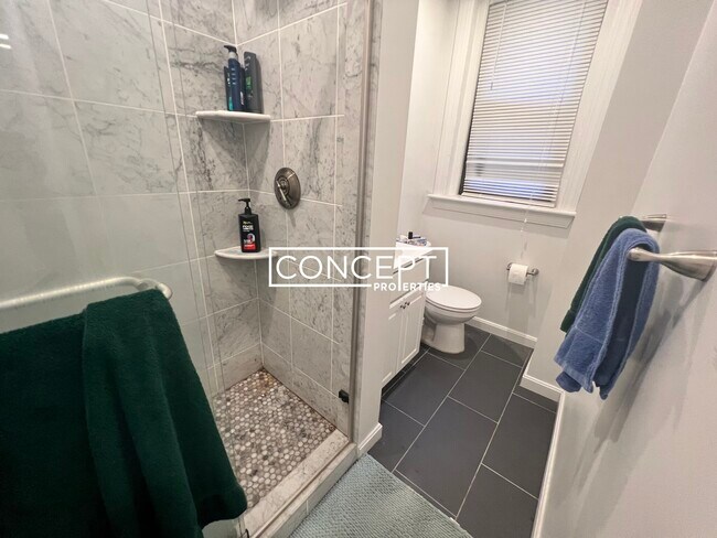 Building Photo - 19 Peterborough St