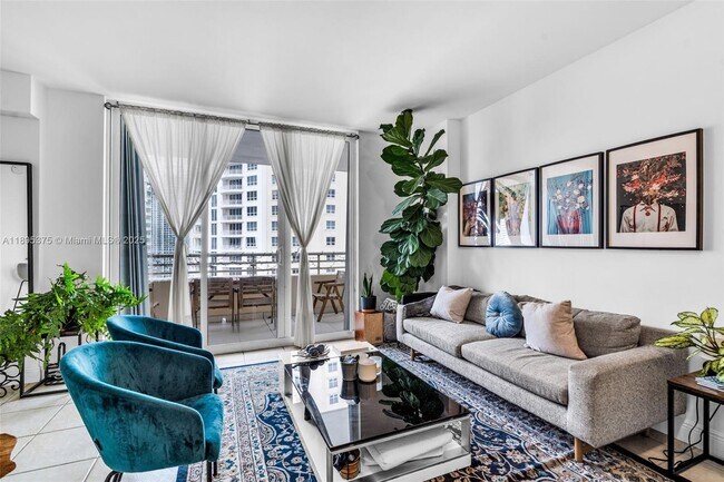 Building Photo - 808 Brickell Key Dr