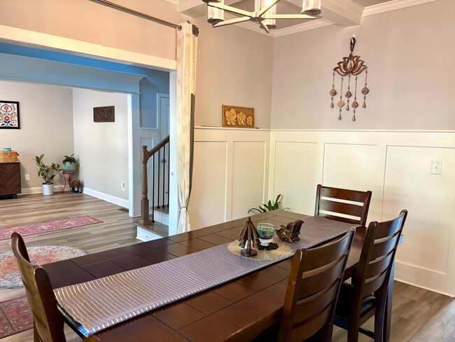 Comida - 1920 Grand Lanier Dr