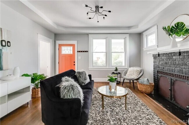Foto del edificio - Beautiful Brookland Park Bungalow