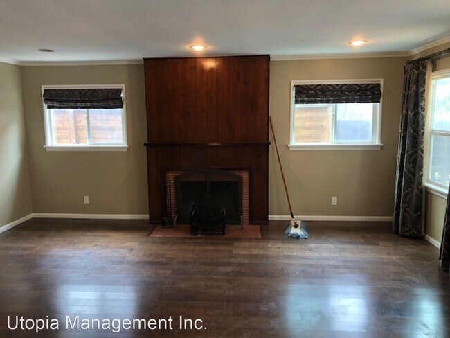 Building Photo - 2 br, 1 bath House - 12040 Havelock Ave