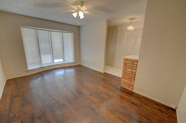 Foto del edificio - 801 Canyon Ridge Dr