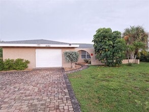 Building Photo - 4050 Yucatan Cir