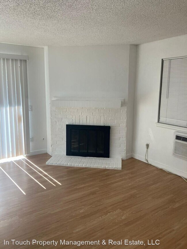 Building Photo - 2 br, 2 bath House - 14806 East 2nd Avenue...