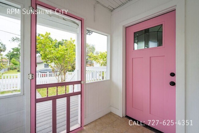 Photo - 2017 Ocean View Pl Apartment