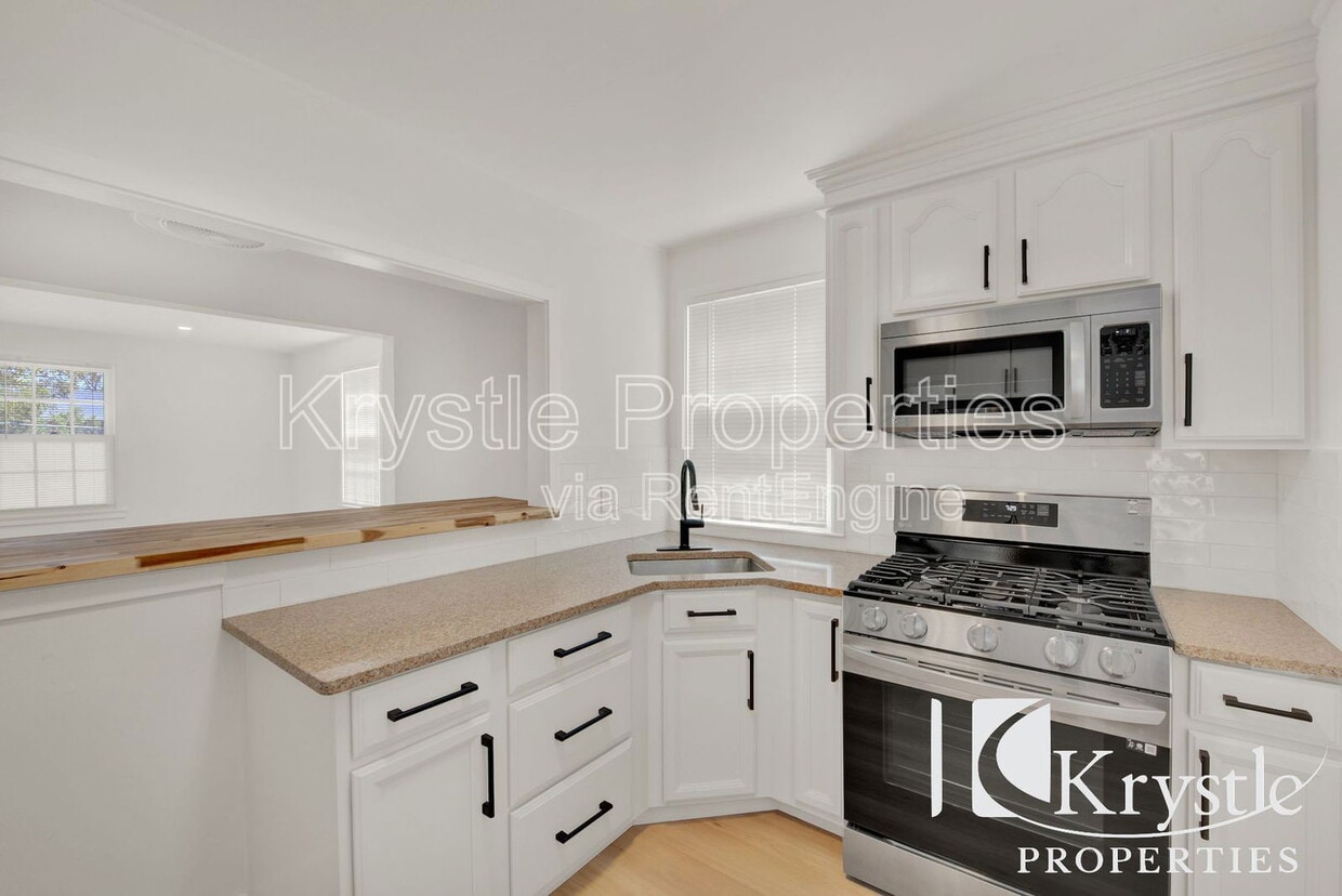 Primary Photo - 158 Calhoun St