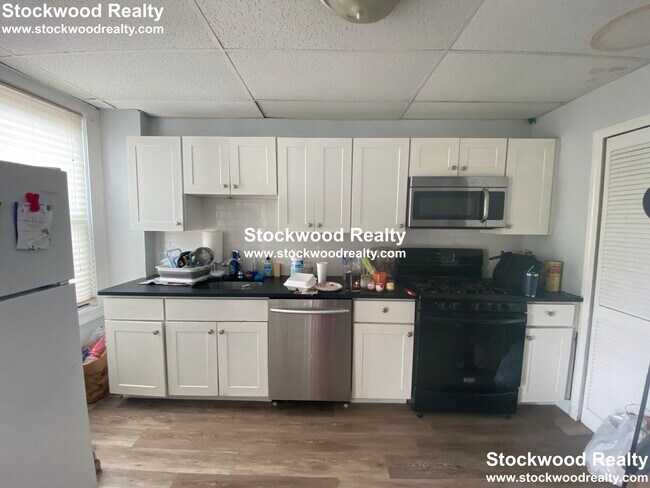 Foto del edificio - 858 Dorchester Ave