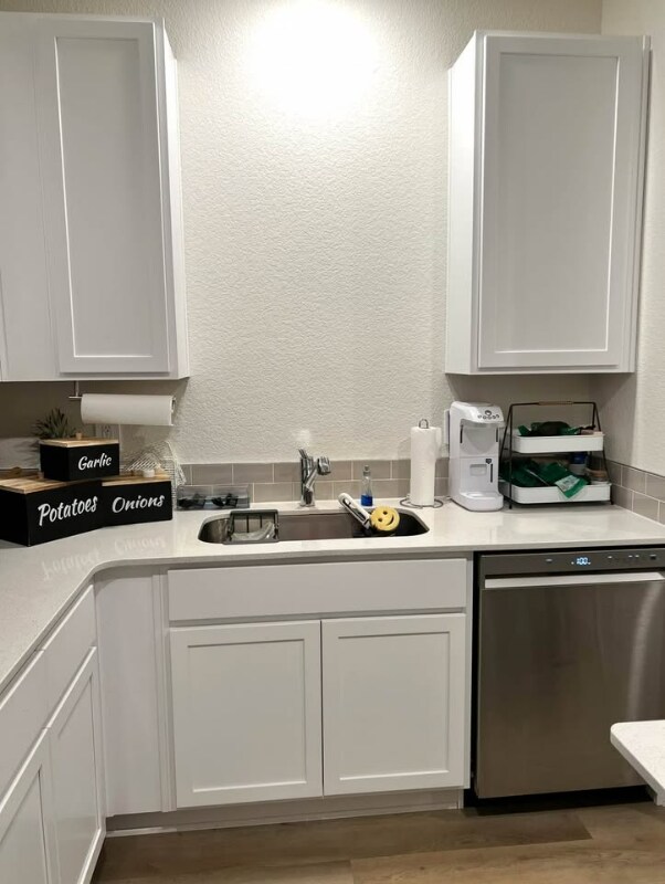 Foto del edificio - 3744 Katina Wy