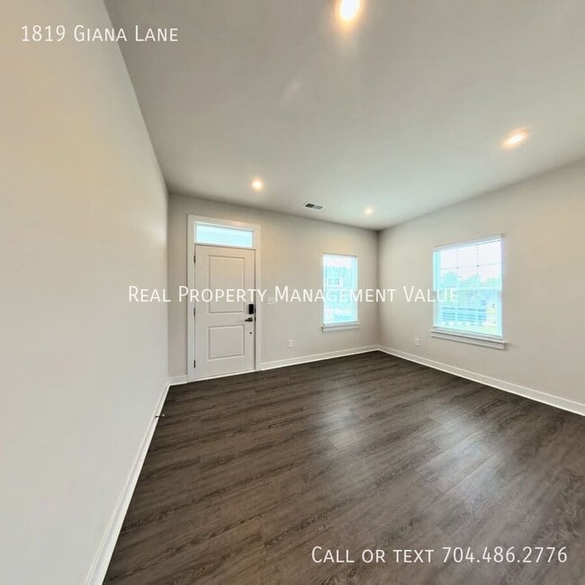 Foto del edificio - 1819 Giana Ln