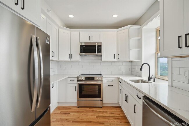 Foto del edificio - 405 Grand St