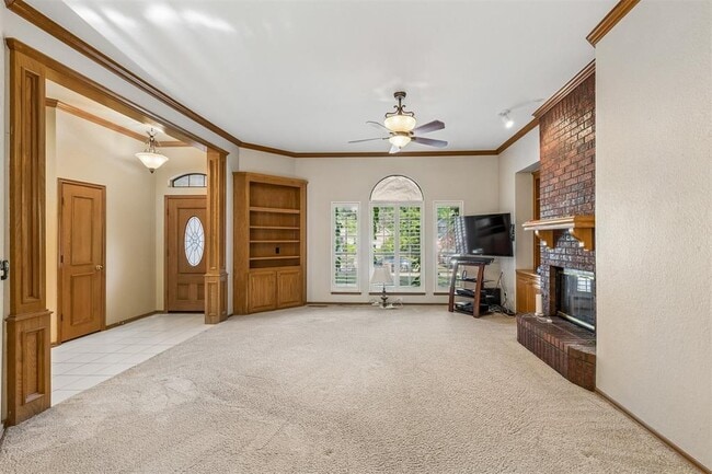 Building Photo - 1820 Chelsea Dr