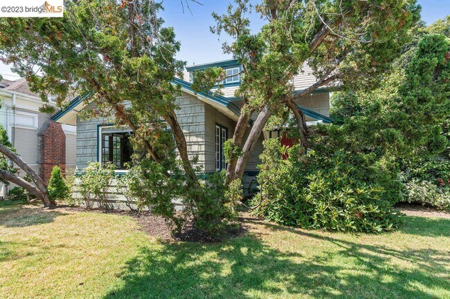 Foto del edificio - 5467 Shafter Ave