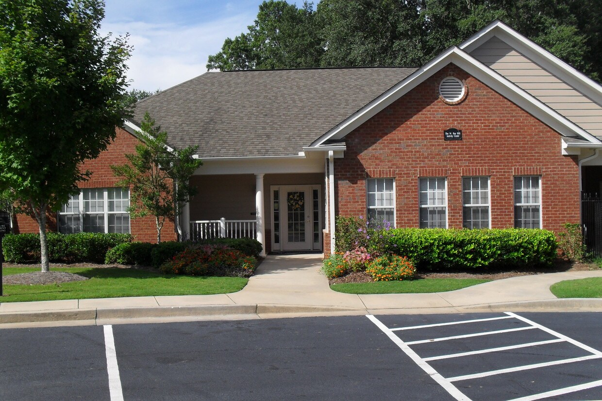 St. Phillip Villas 829 N Hill St Griffin, GA Apartments for Rent in Griffin