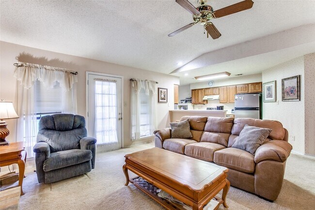 Foto del edificio - 9442 Willard St
