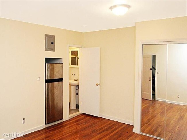 Foto del edificio - 78 E 3rd St