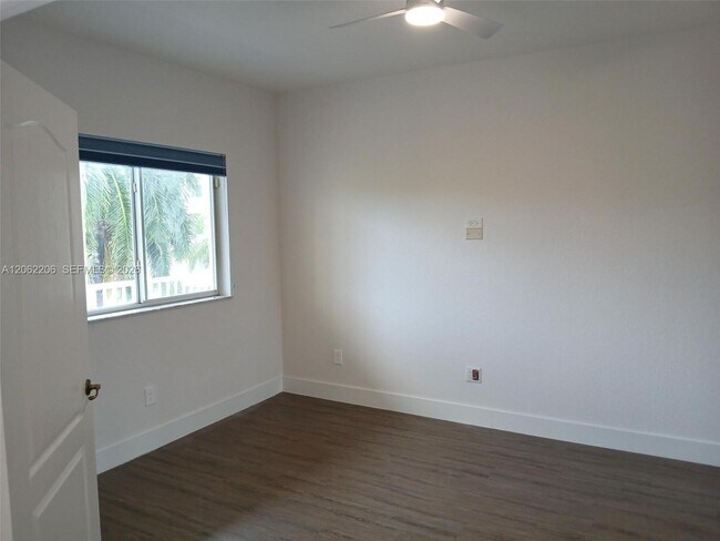 Building Photo - 10770 NW 66th St