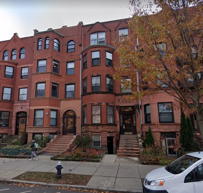 Foto del edificio - 1063 Beacon St