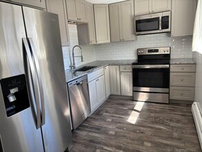 Building Photo - 178 Churchill Dr