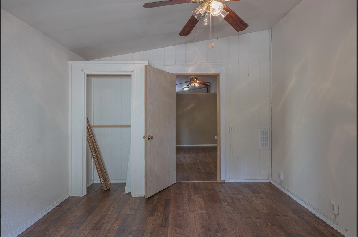 Foto del edificio - Cozy & Quiet 1 Bedroom, 1 Bath Apartment –...