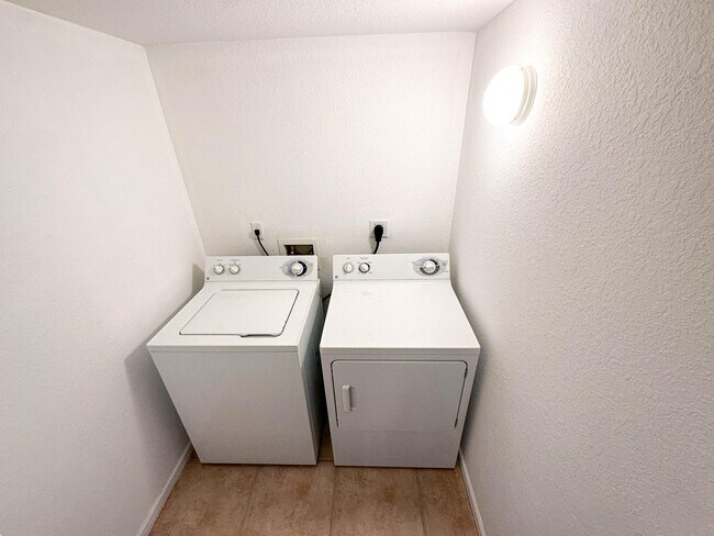 Foto del edificio - 3430 Cypress Trail